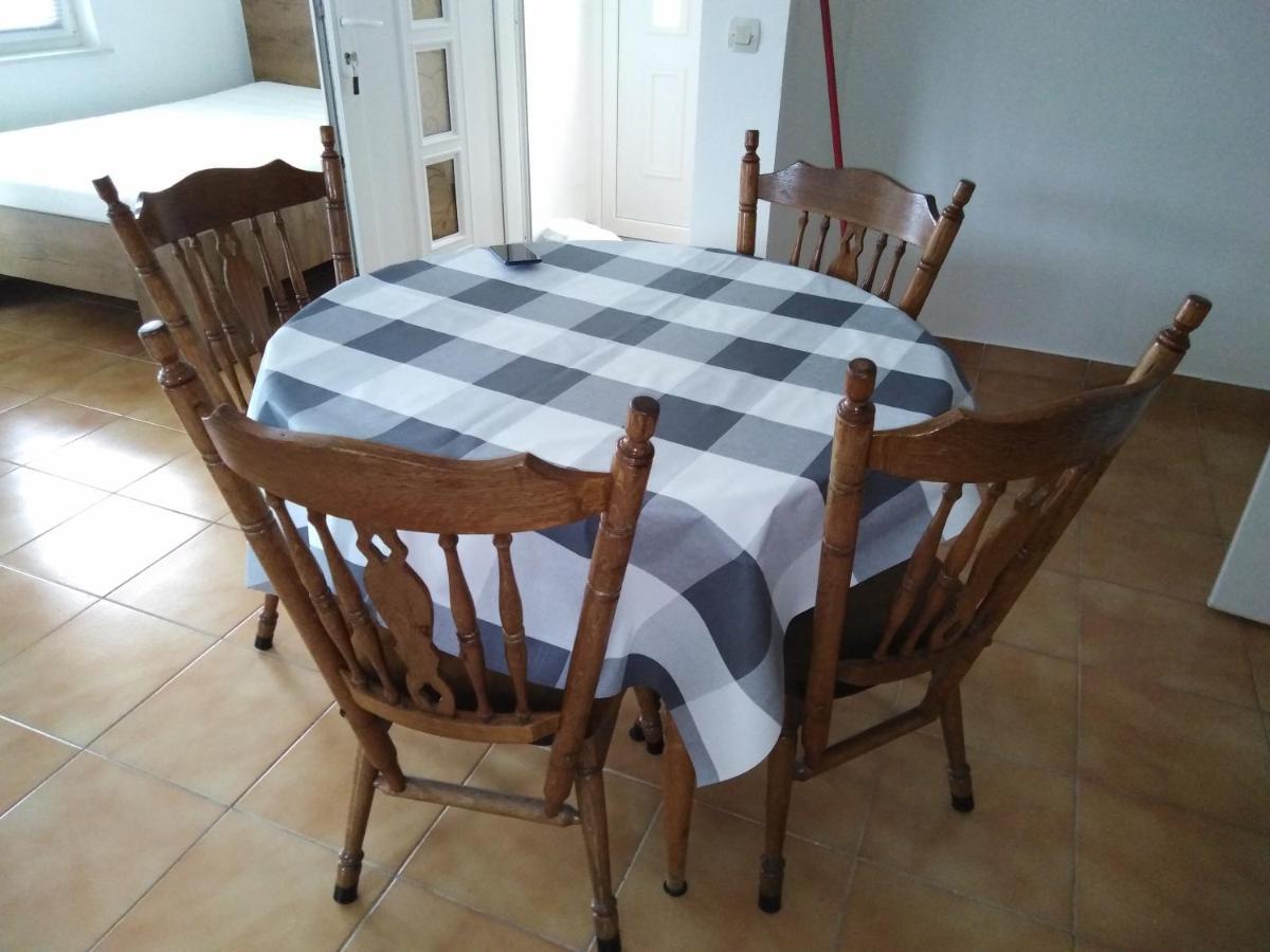 Apartman Ana Apartment Zuljana Ngoại thất bức ảnh