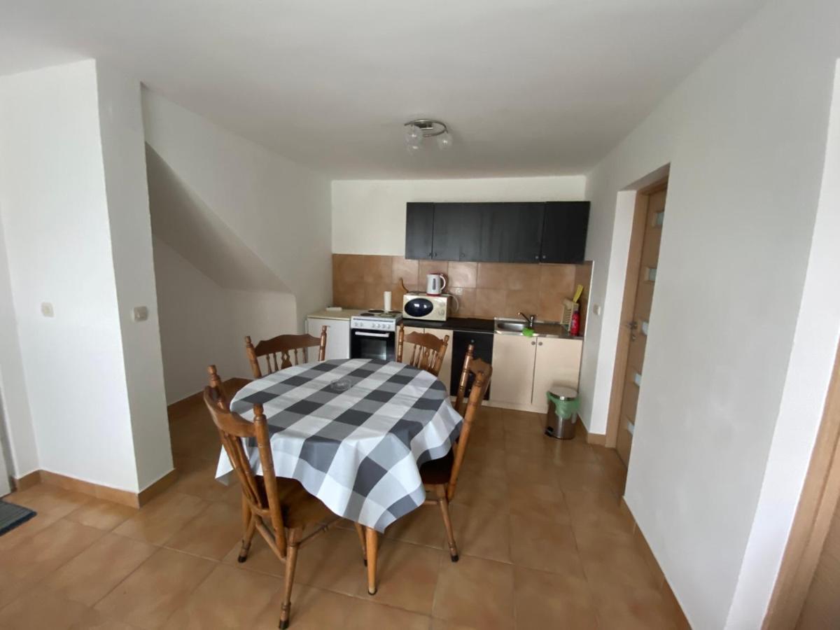 Apartman Ana Apartment Zuljana Ngoại thất bức ảnh