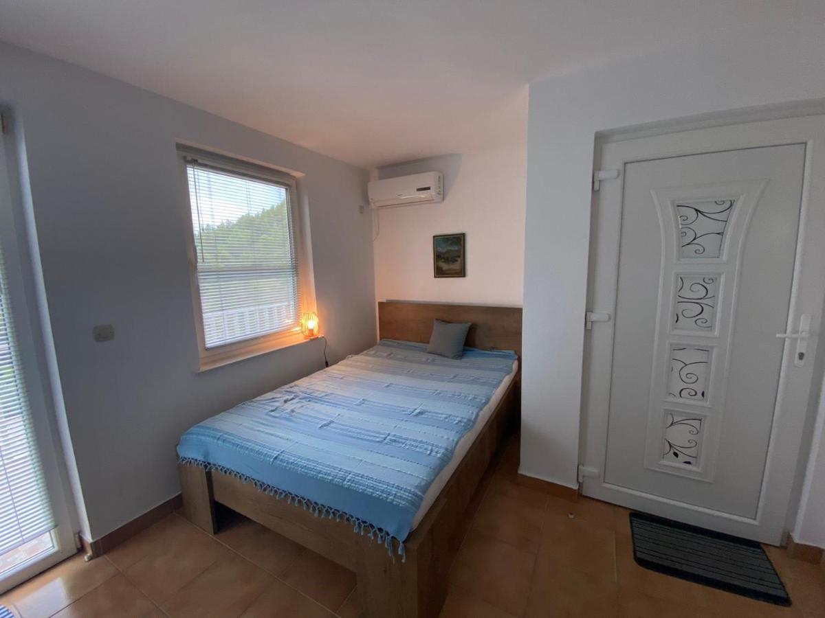 Apartman Ana Apartment Zuljana Ngoại thất bức ảnh